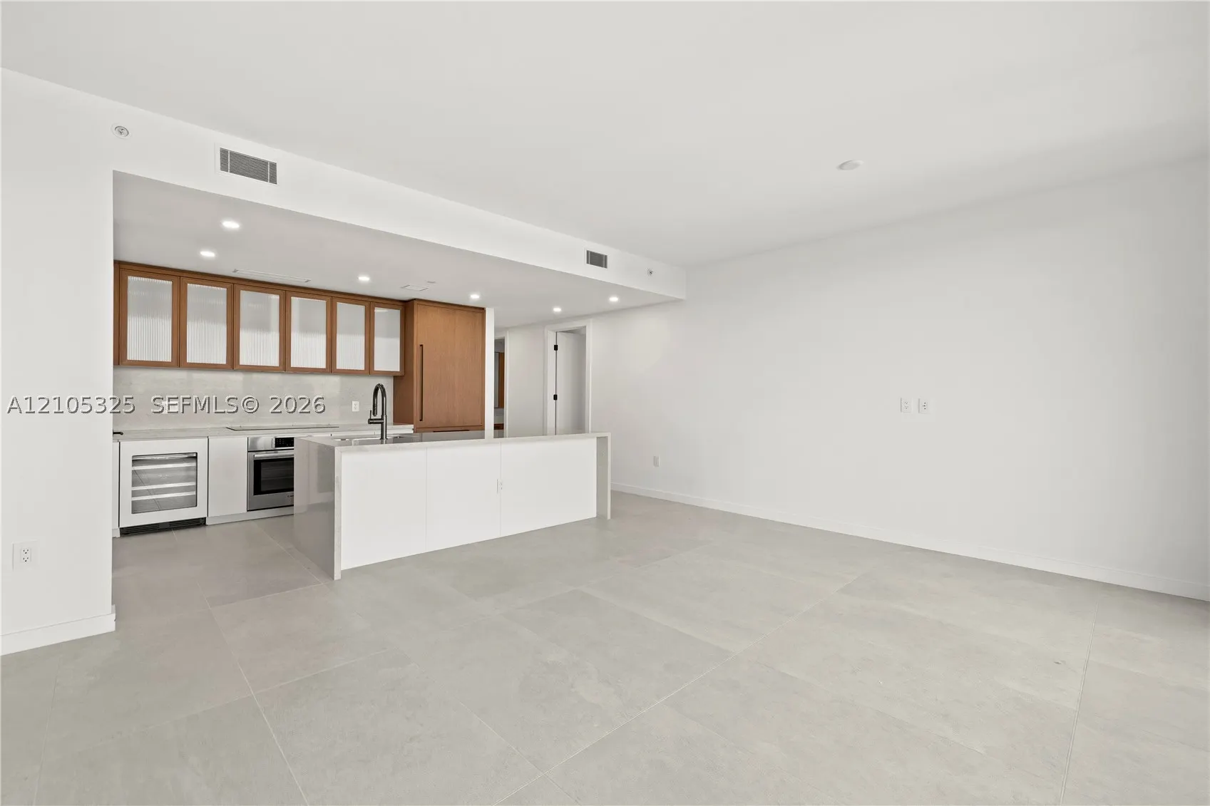 2200 Brickell Avenue #422