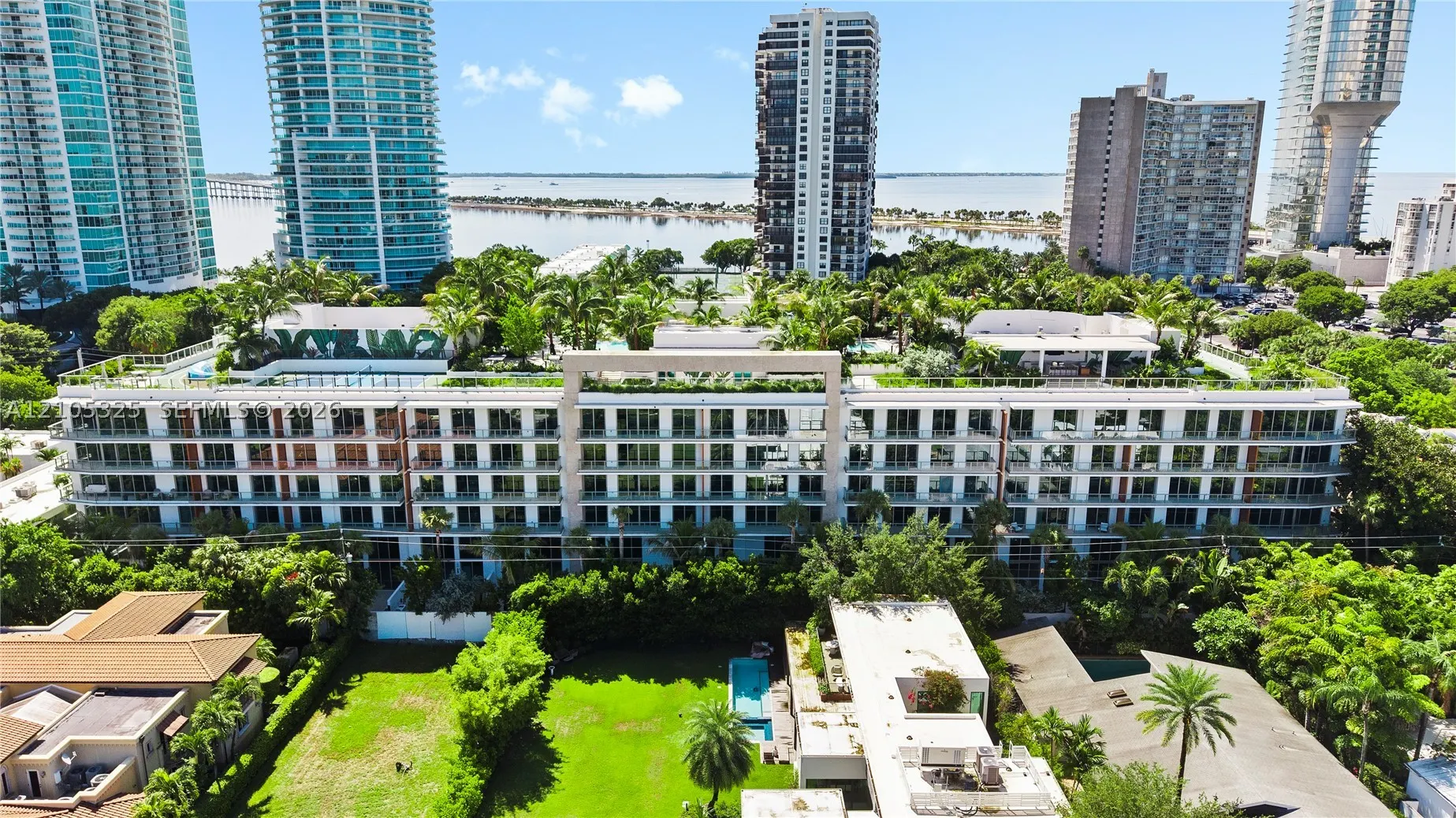 2200 Brickell Avenue #422
