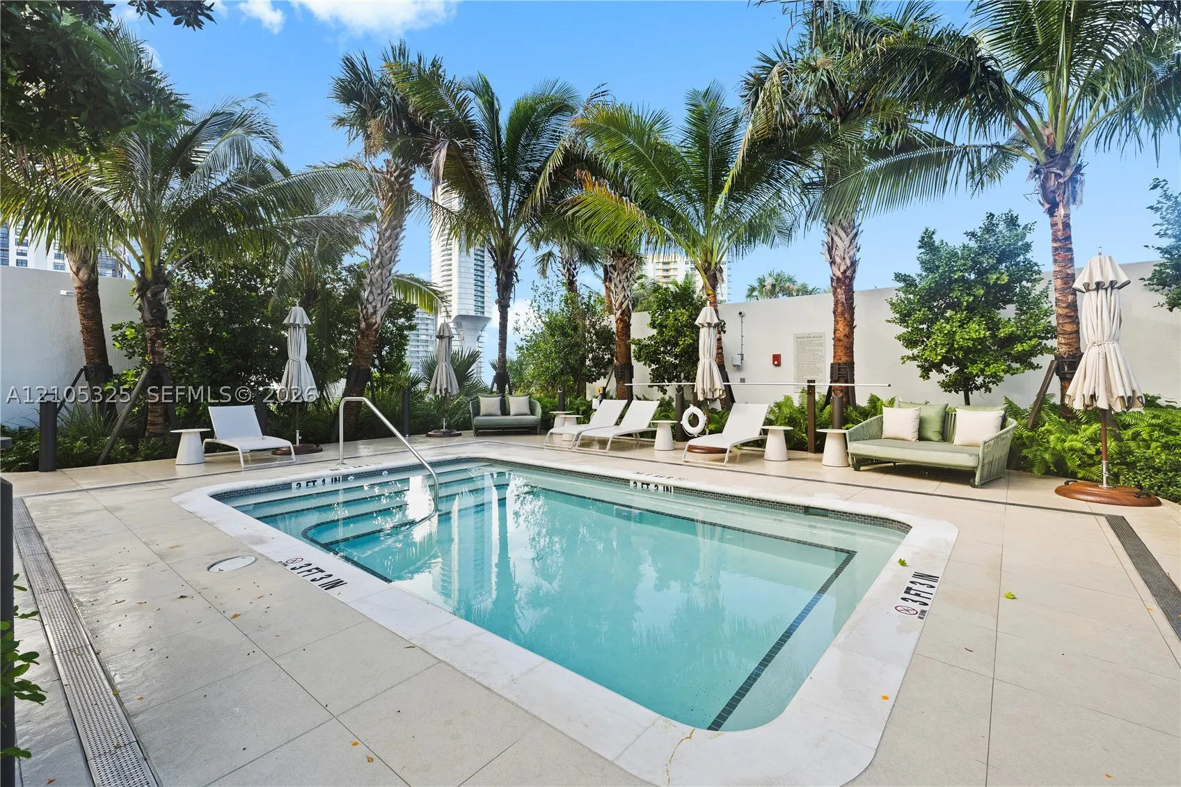 2200 Brickell Avenue #422