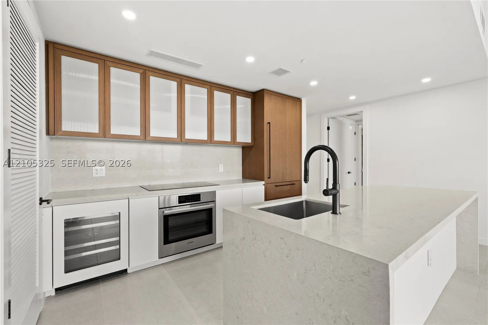 2200 Brickell Avenue #422