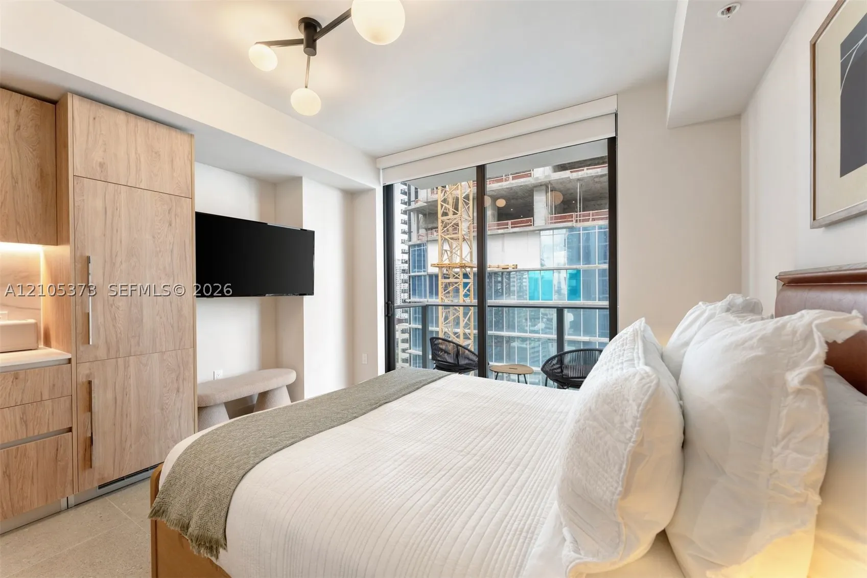 11 NE 6th St #2506