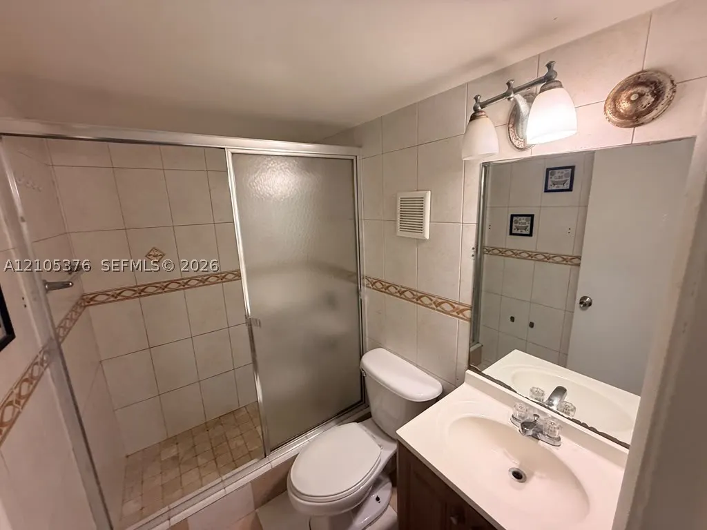 2260 W 55th St #12