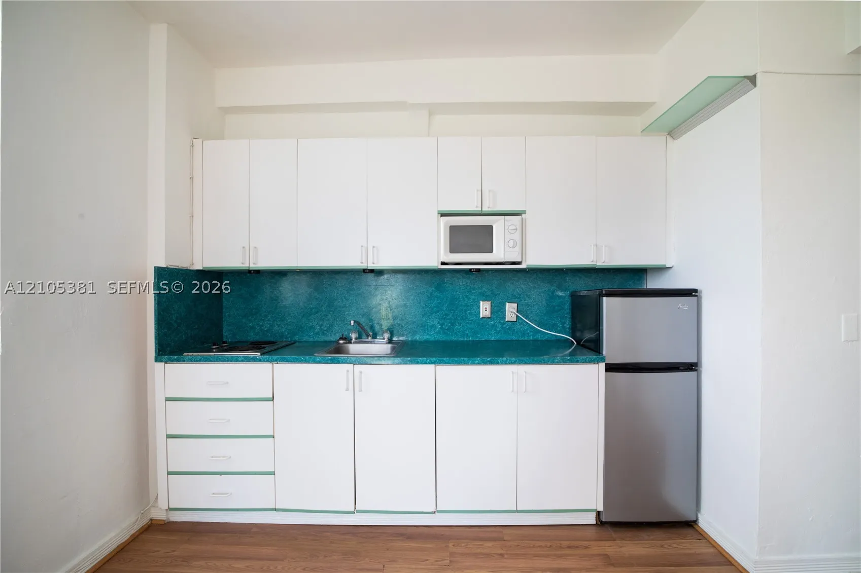 255 W 24th St #436