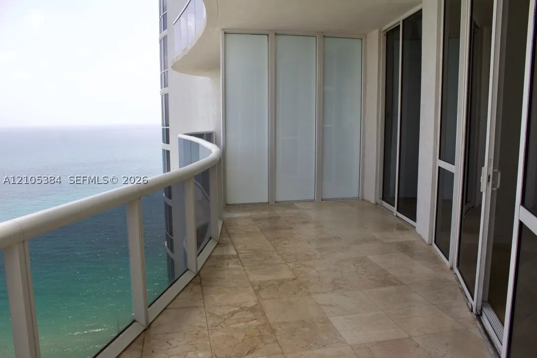 16001 Collins Ave #2803