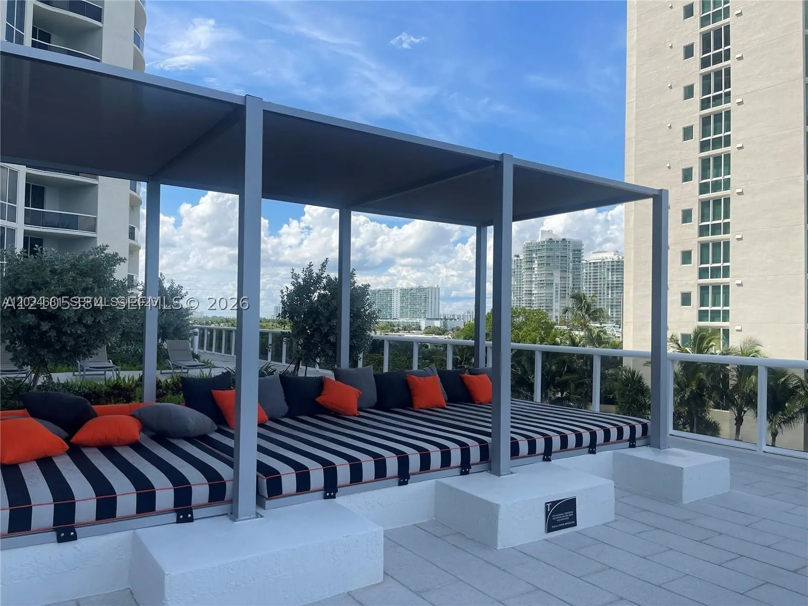 16001 Collins Ave #2803