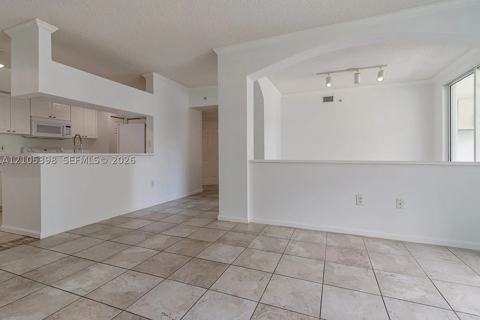 17125 N Bay Rd #3307