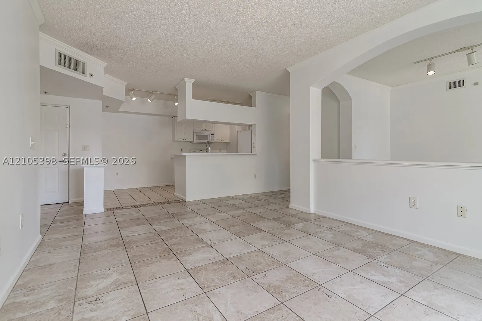 17125 N Bay Rd #3307