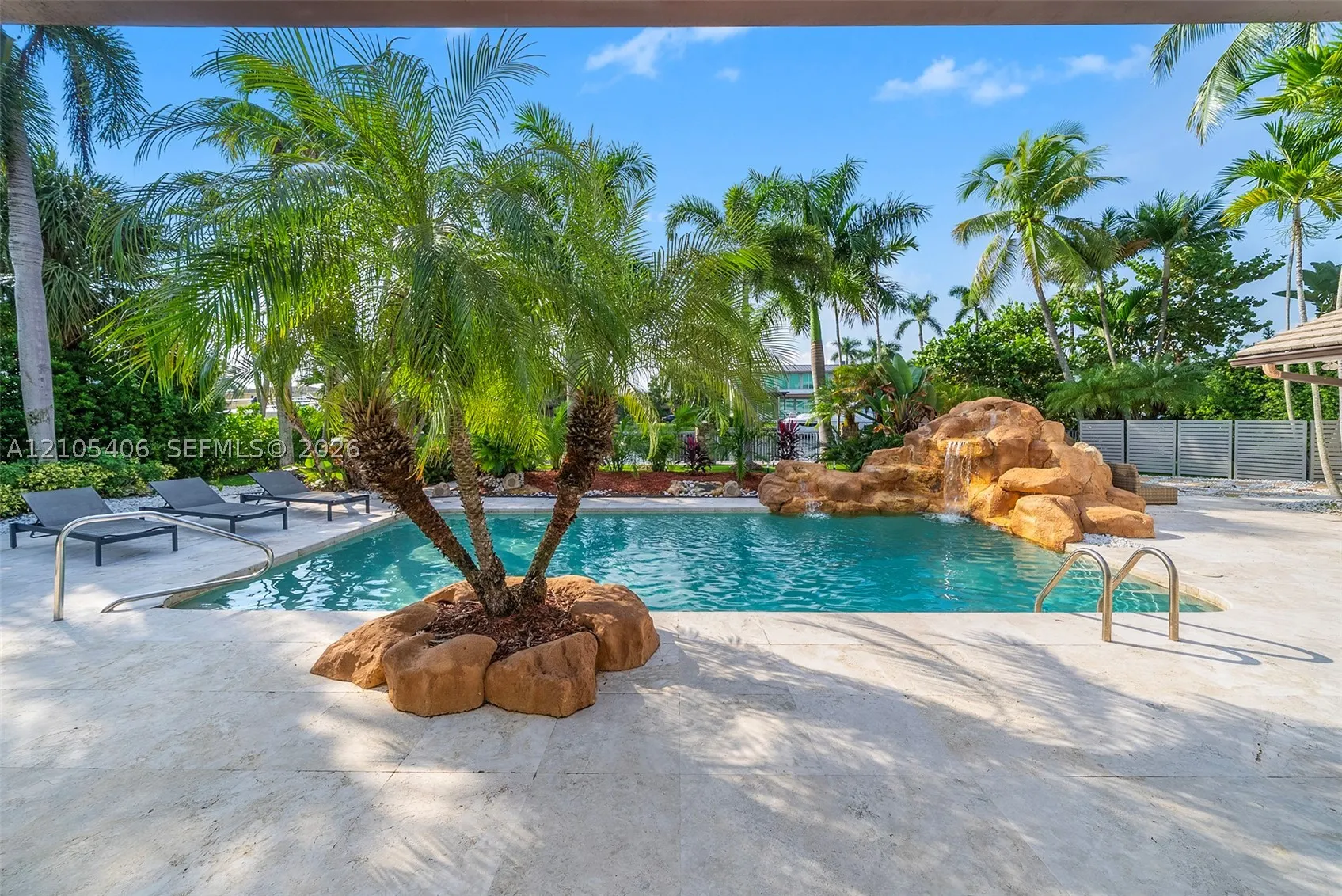 407 Sunset Dr