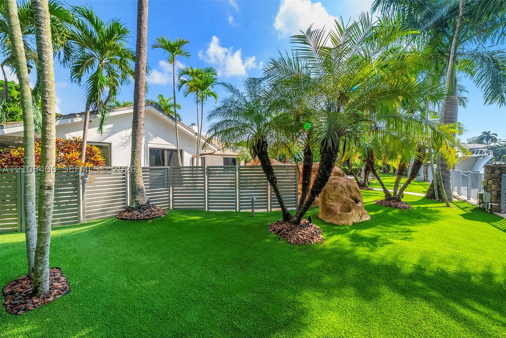 407 Sunset Dr