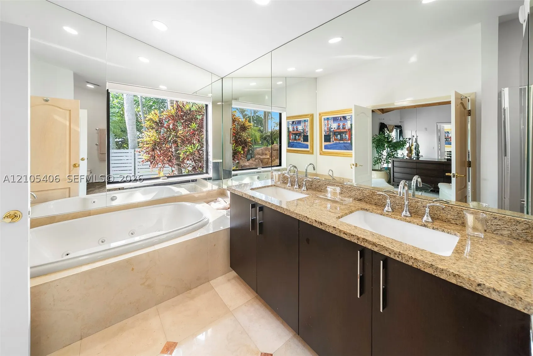 407 Sunset Dr