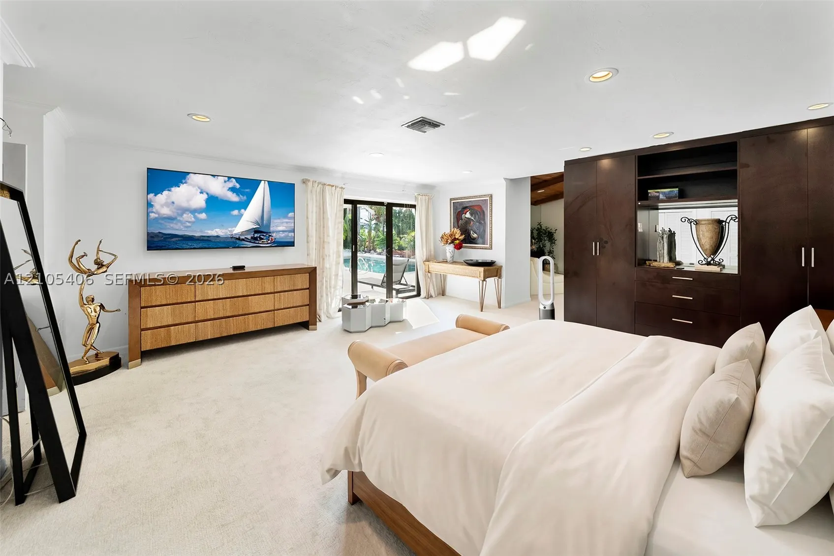 407 Sunset Dr