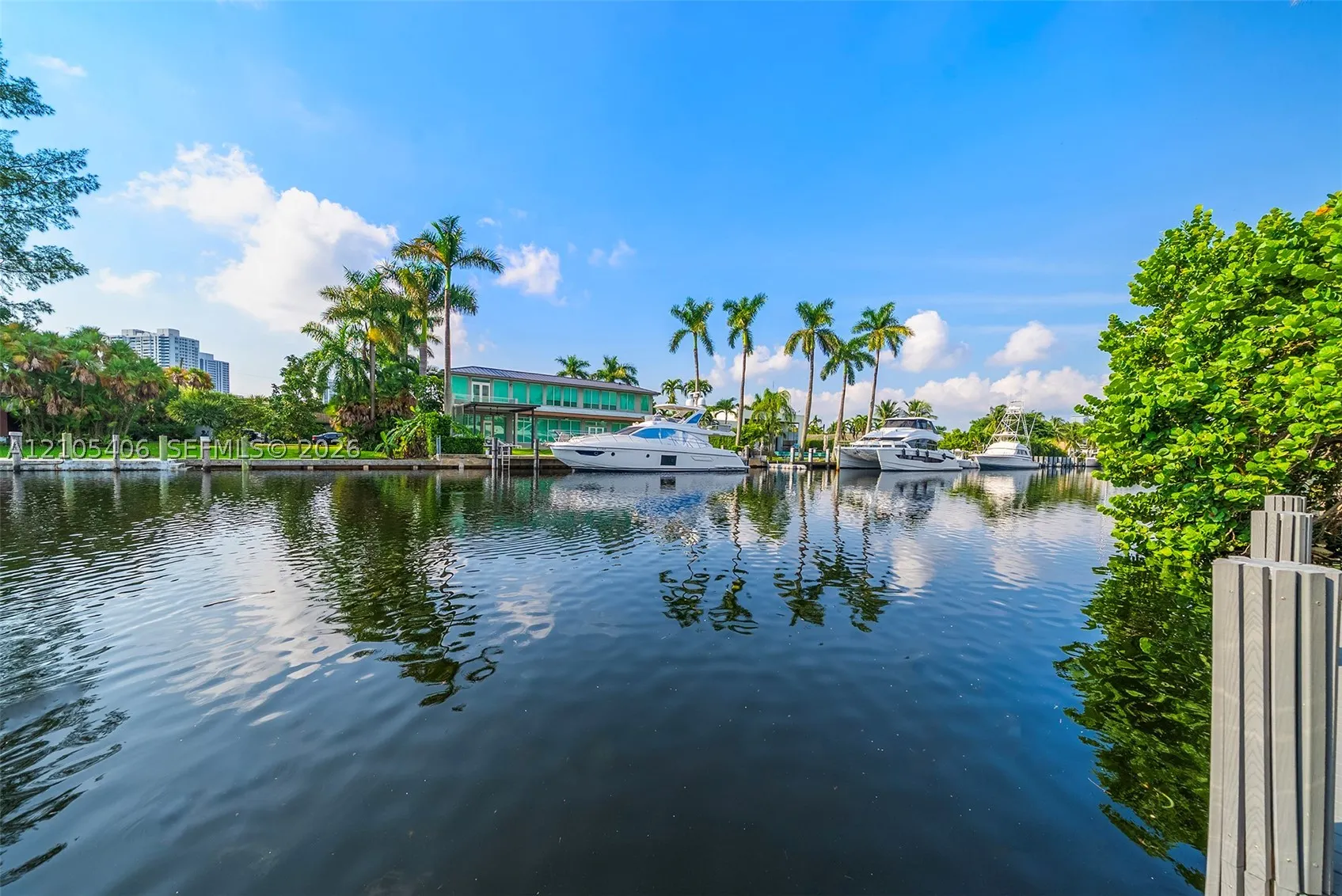 407 Sunset Dr
