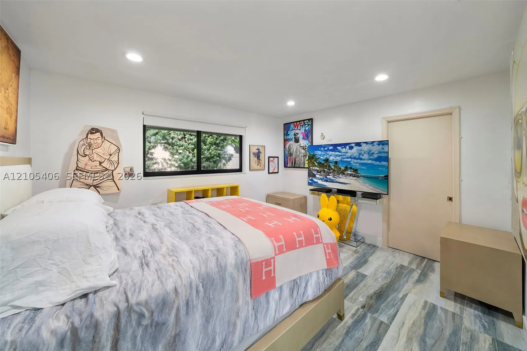407 Sunset Dr