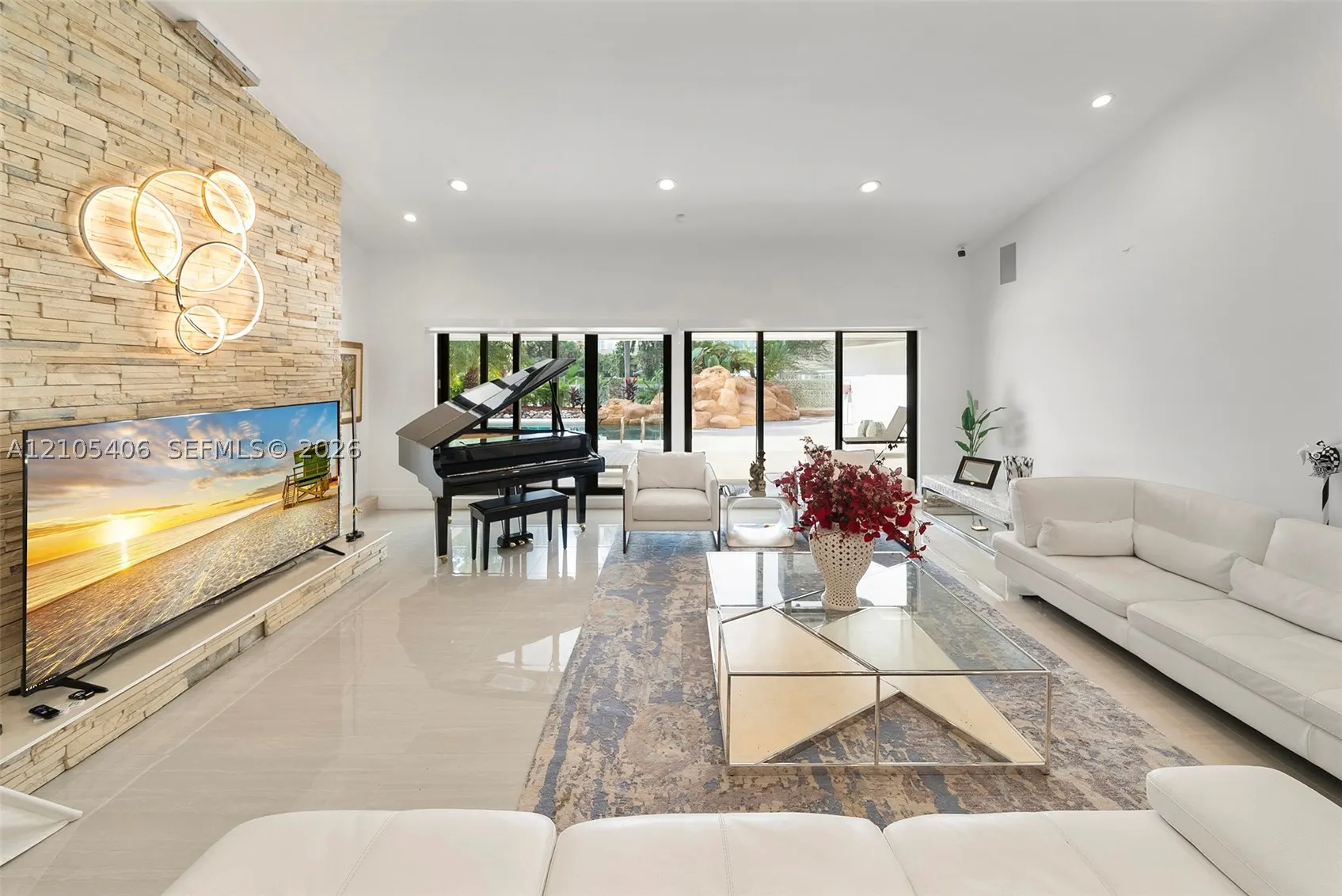 407 Sunset Dr