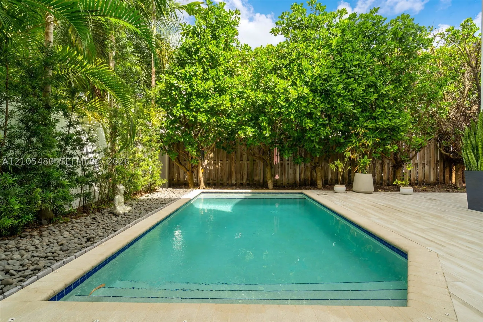 10445 NW 68th Ter