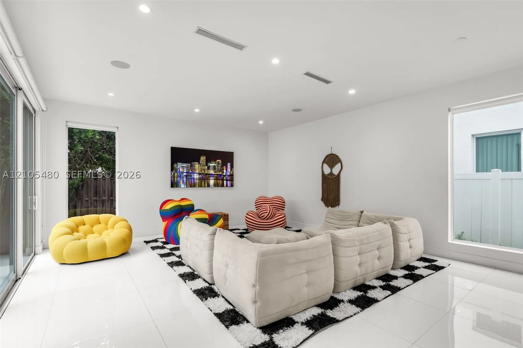 10445 NW 68th Ter
