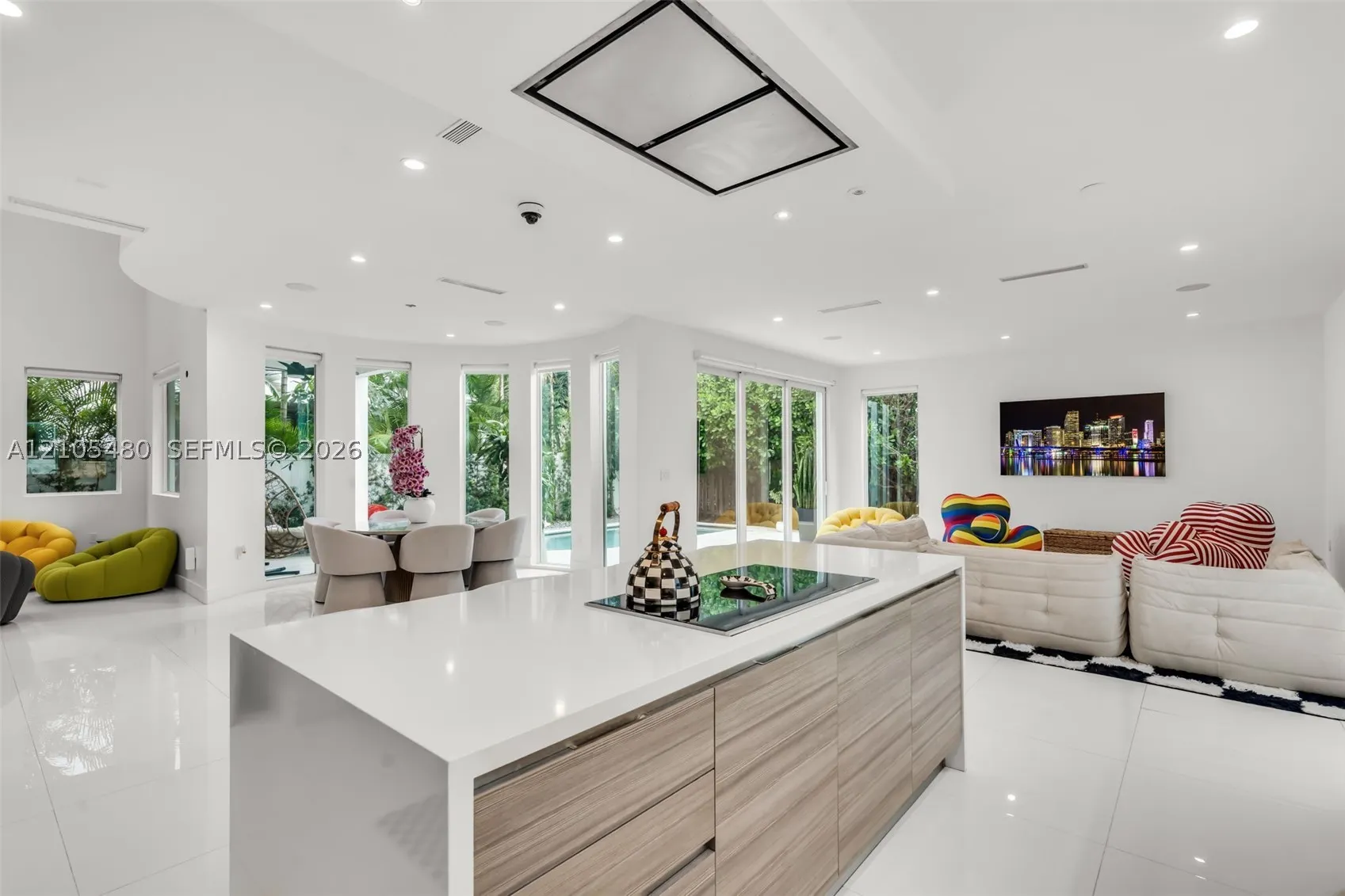 10445 NW 68th Ter