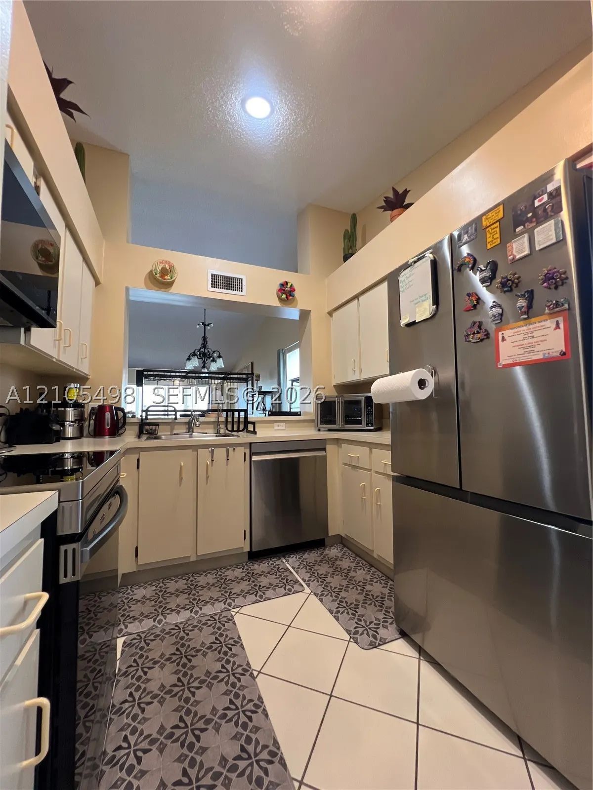 7407 N Devon Dr #212