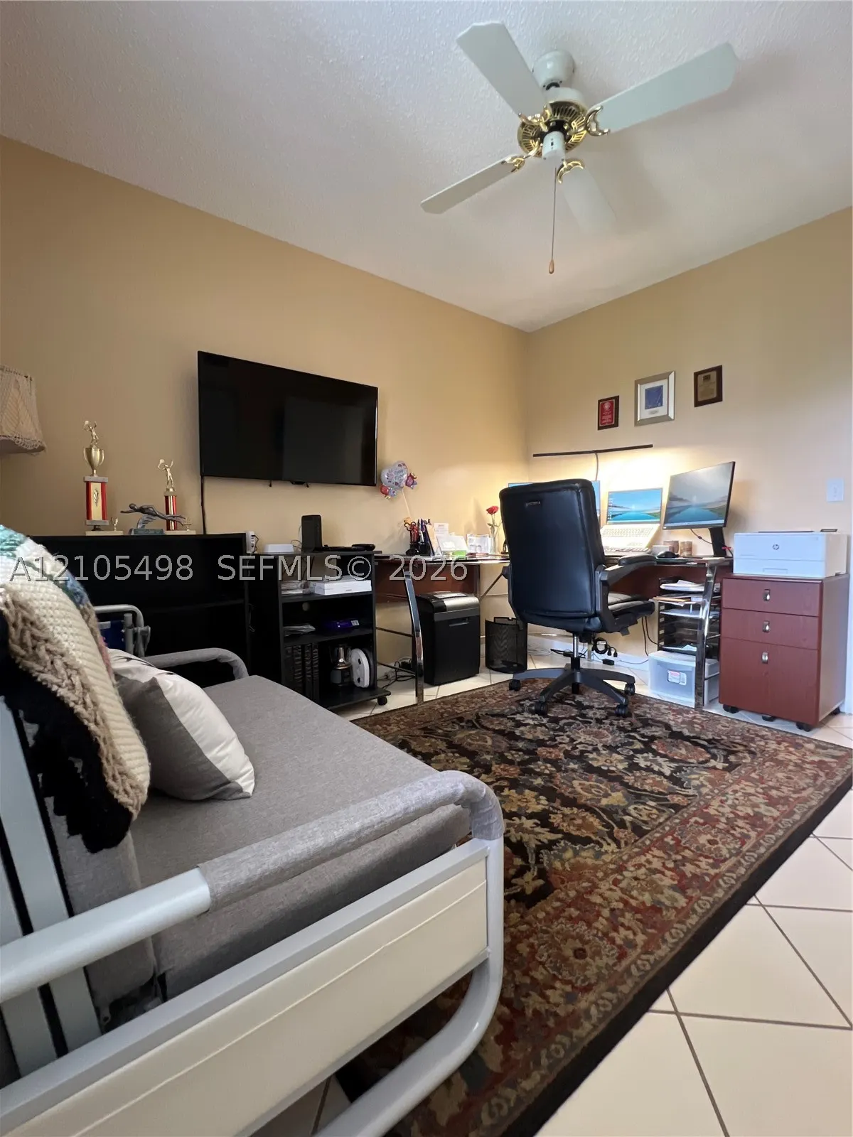 7407 N Devon Dr #212