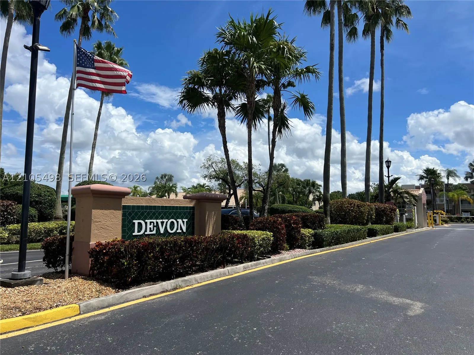 7407 N Devon Dr #212