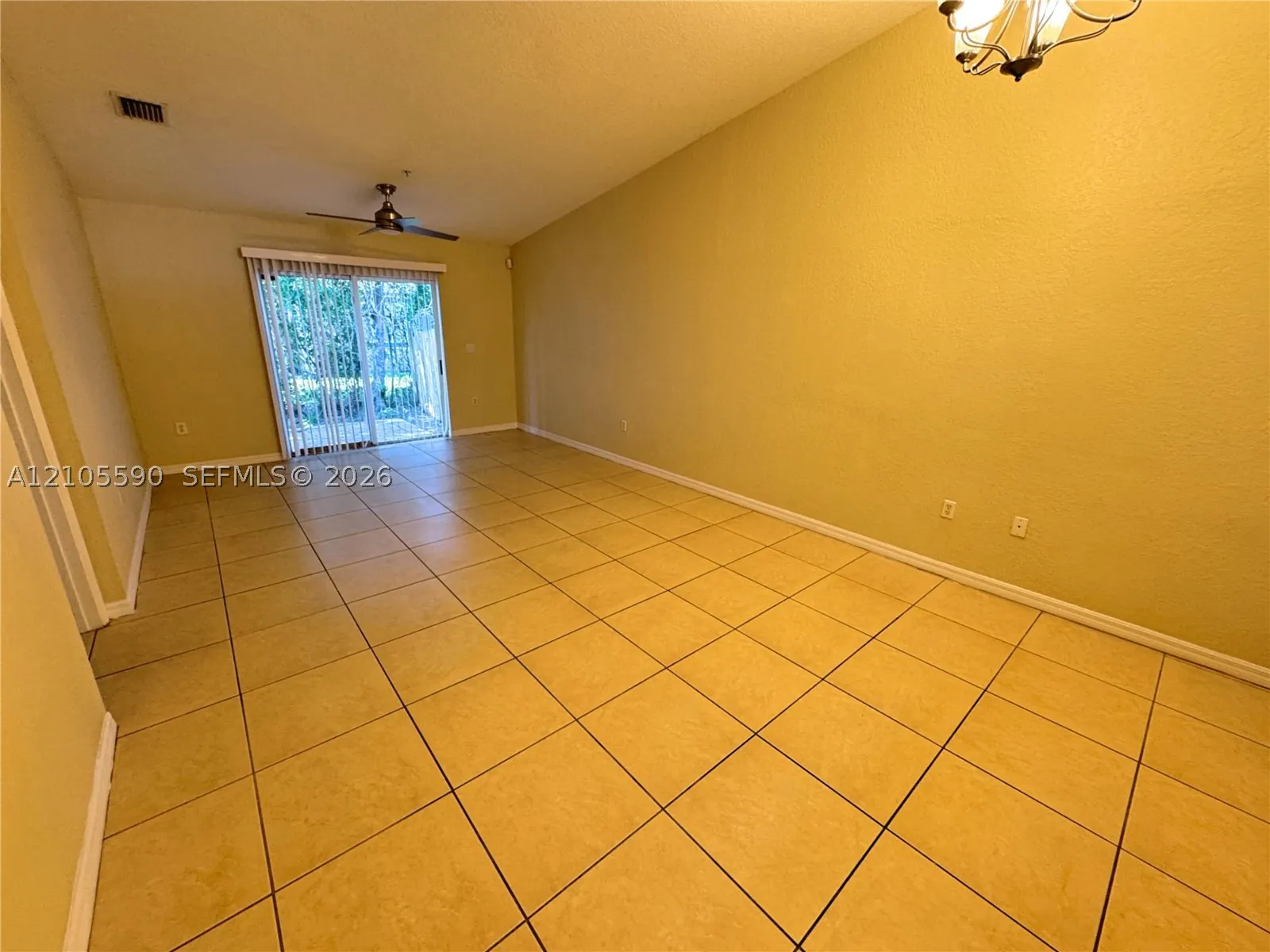 3942 SW 48th Ave
