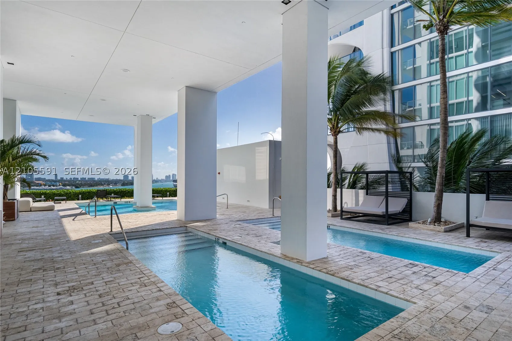 1040 Biscayne Blvd #3607