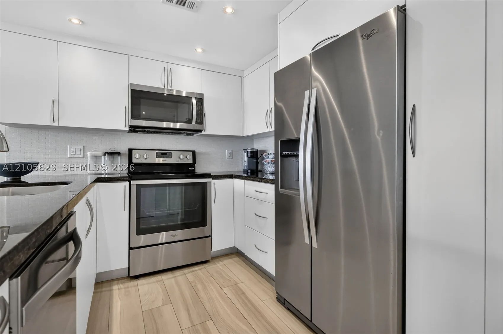 100 Bayview Dr #710