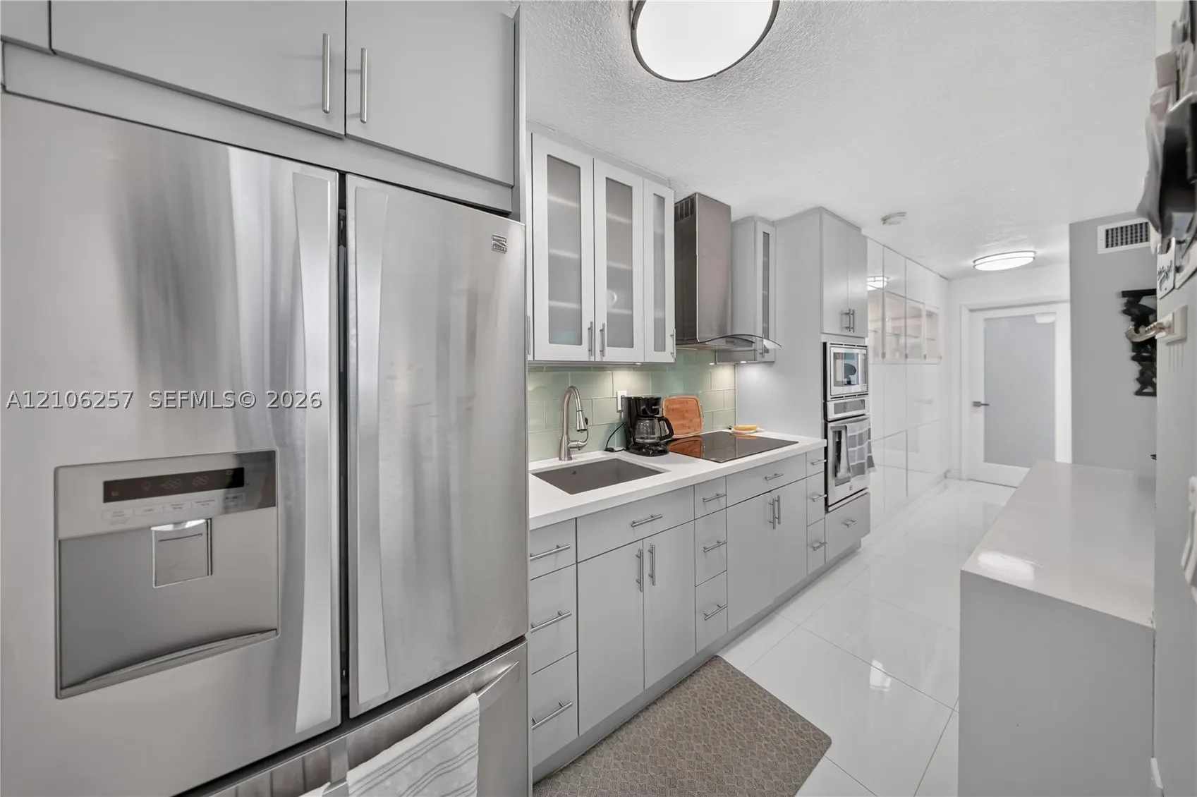 335 Collins #203