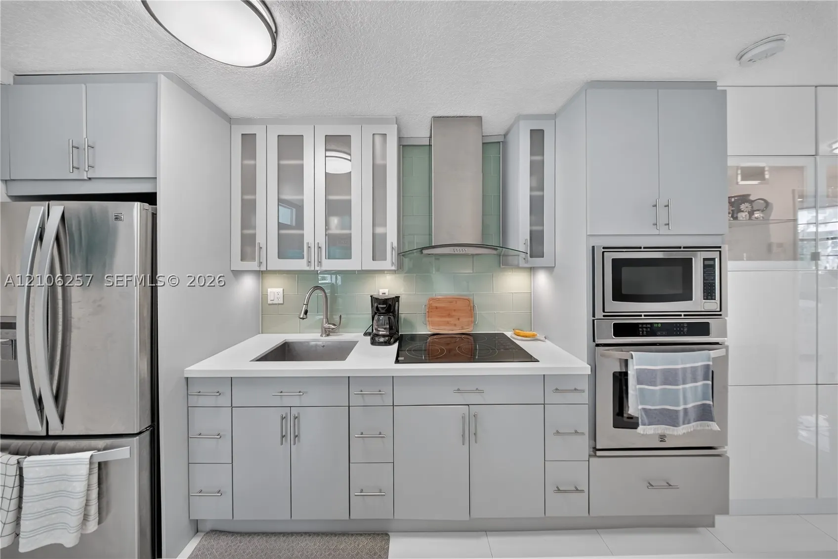 335 Collins #203