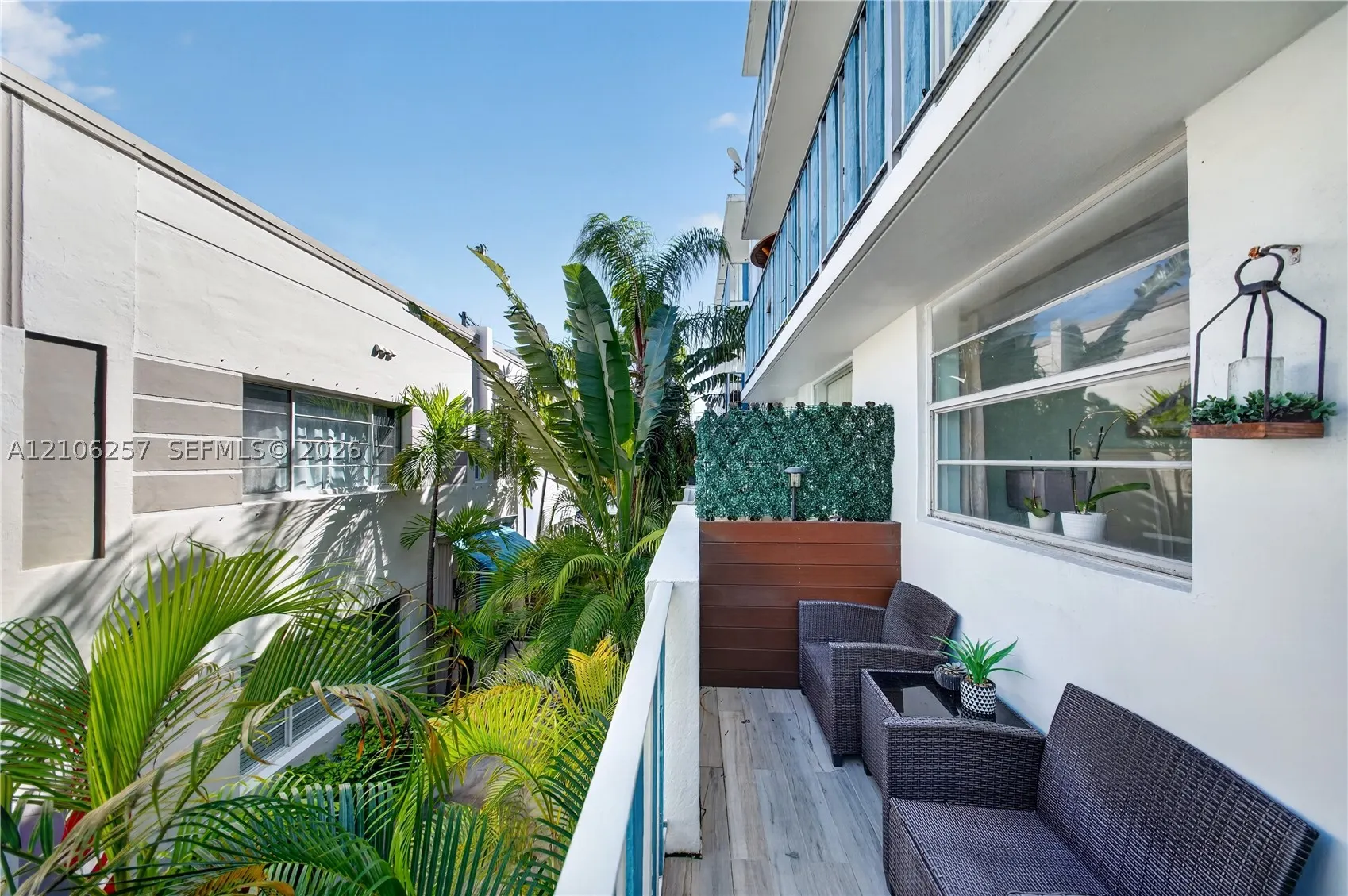 335 Collins #203