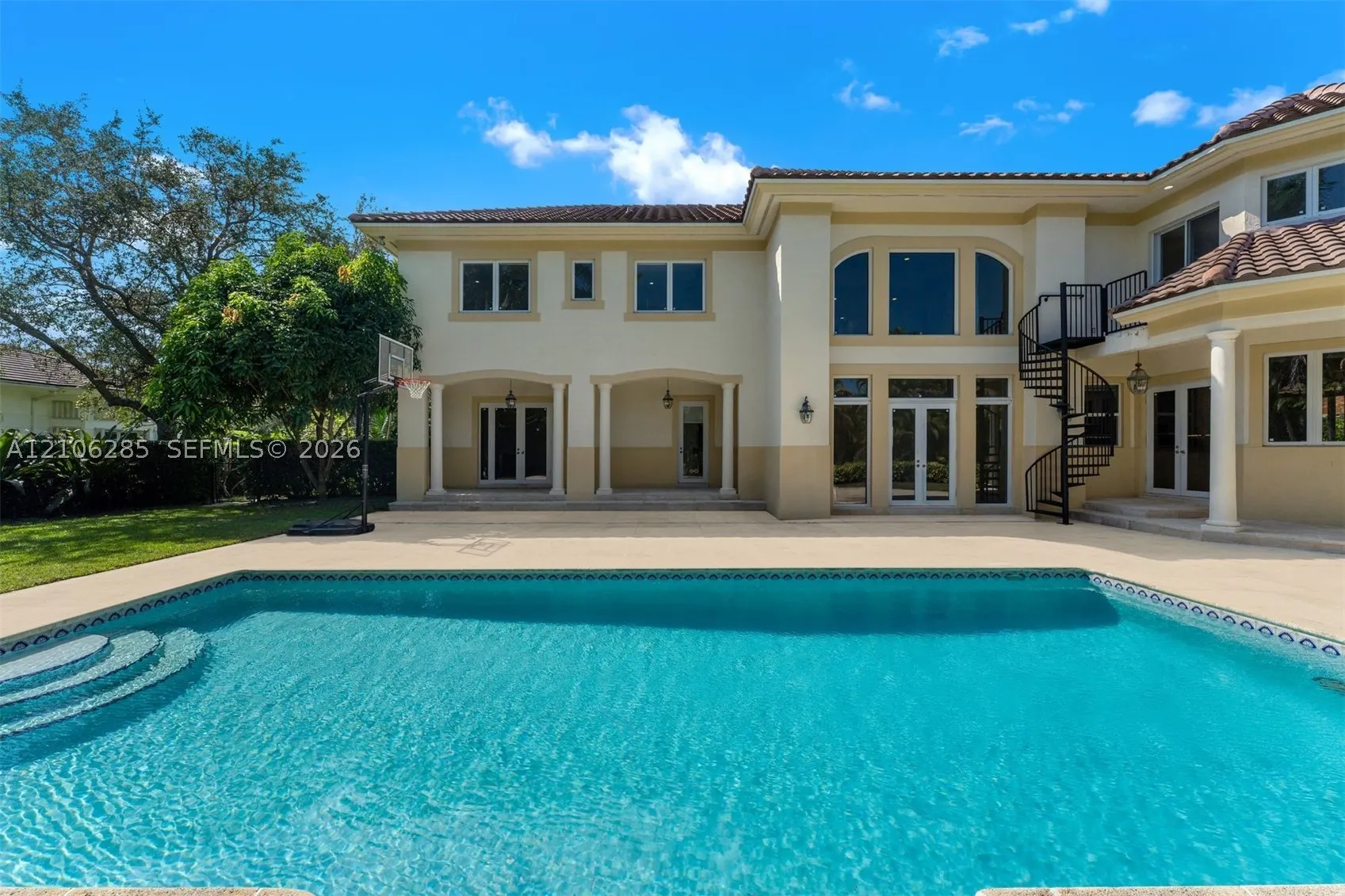 673 Destacada Cir