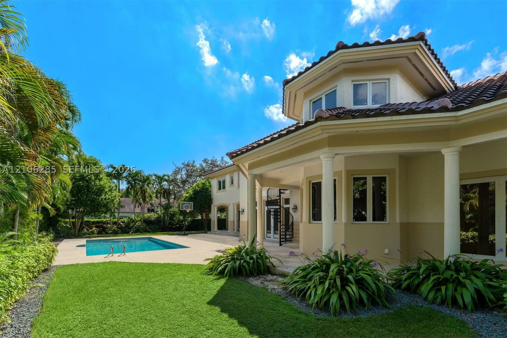 673 Destacada Cir