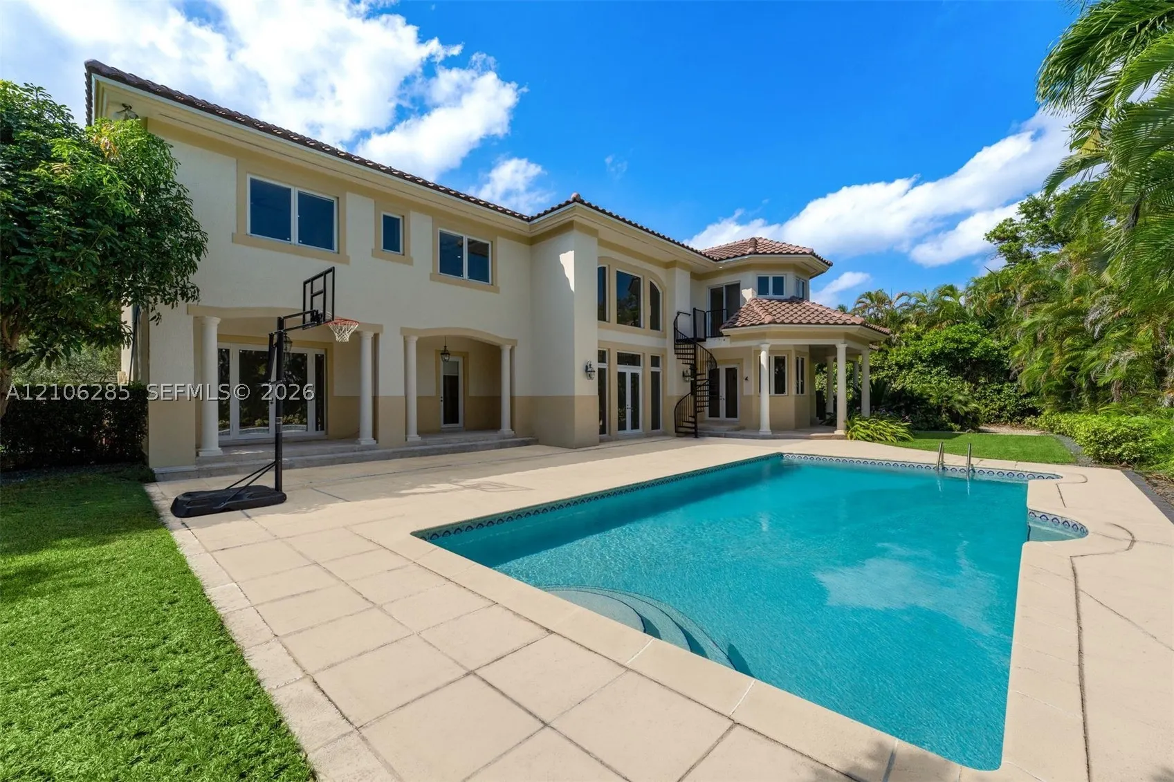 673 Destacada Cir