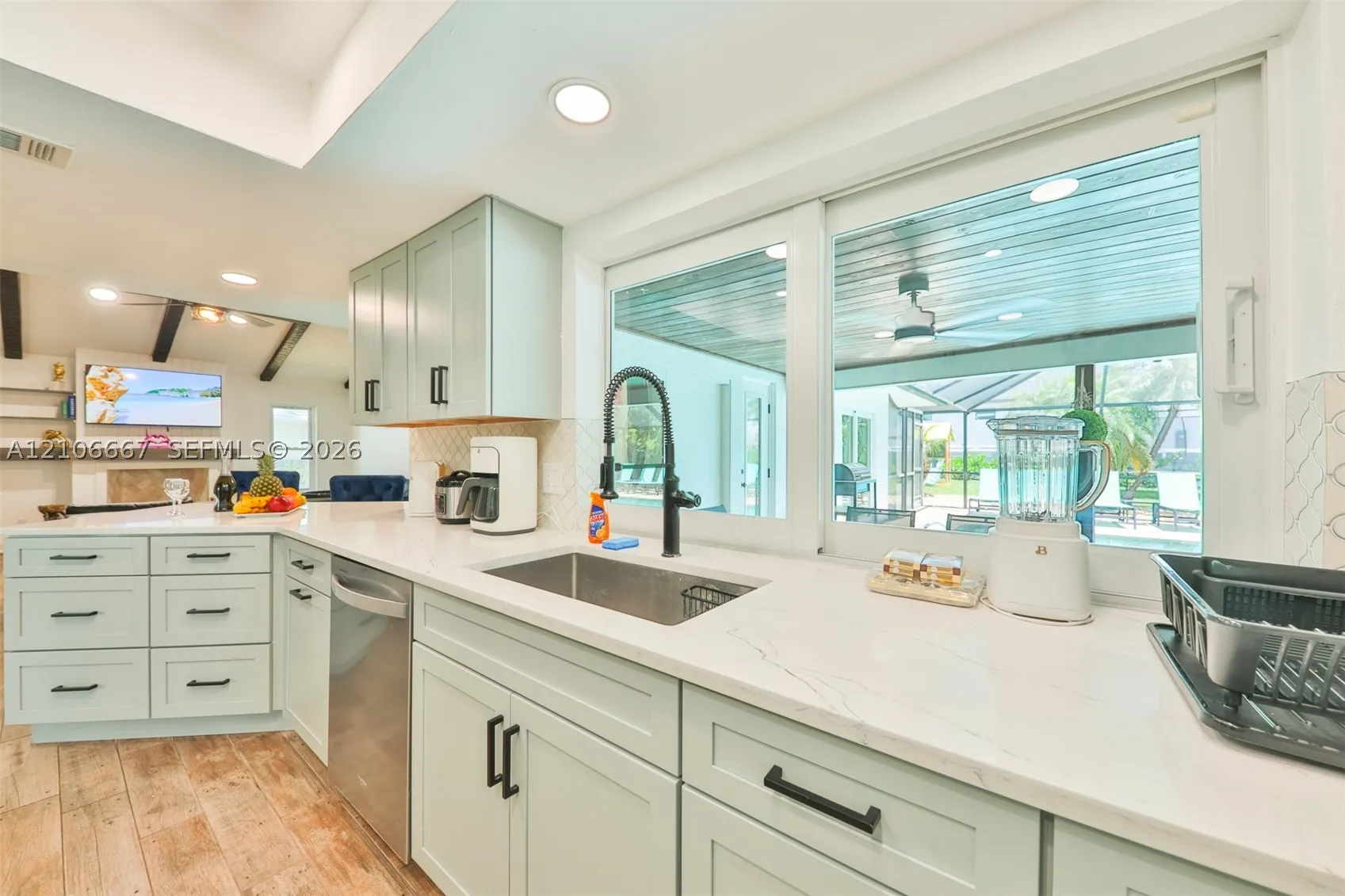 209 Bayshore Dr
