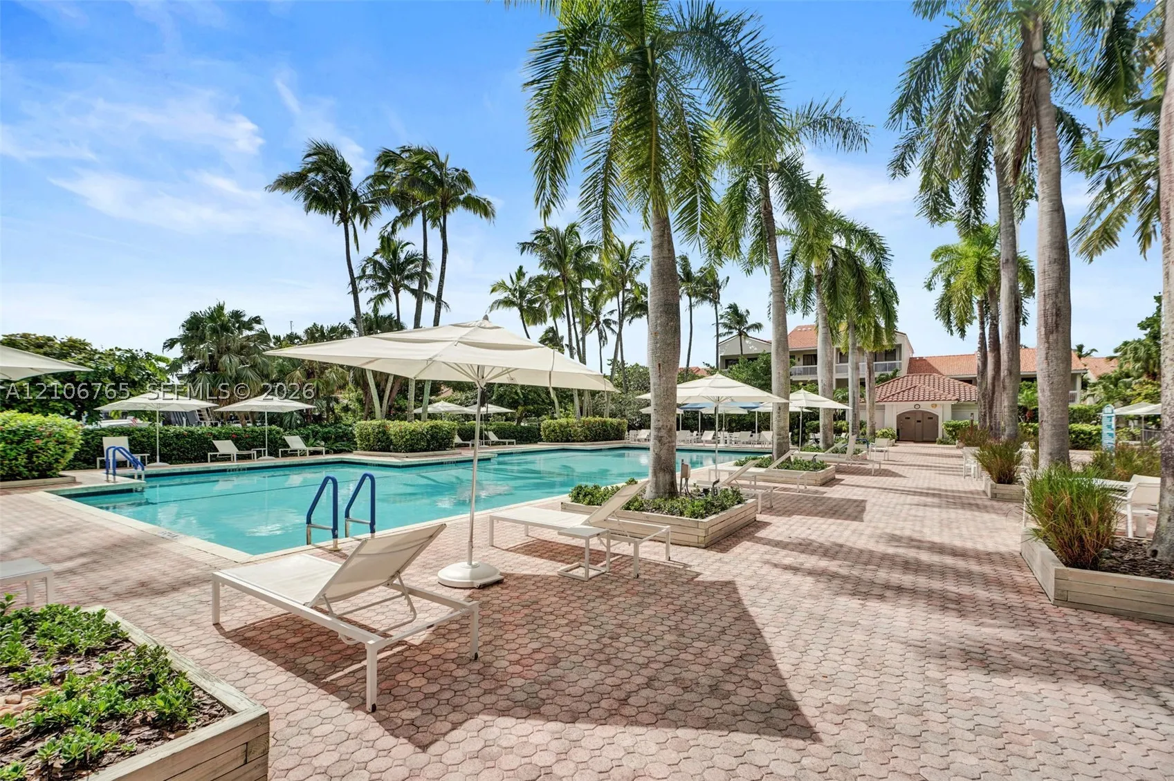 3598 Yacht Club Dr #901