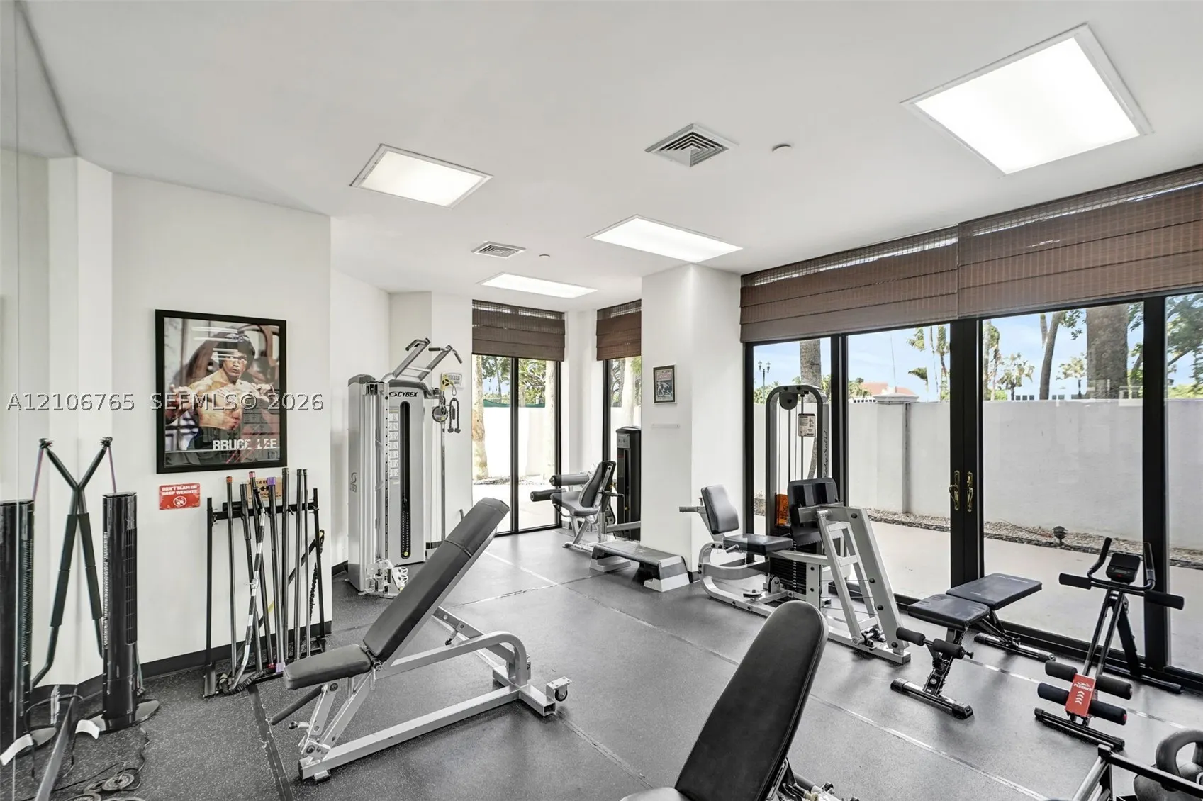 3598 Yacht Club Dr #901