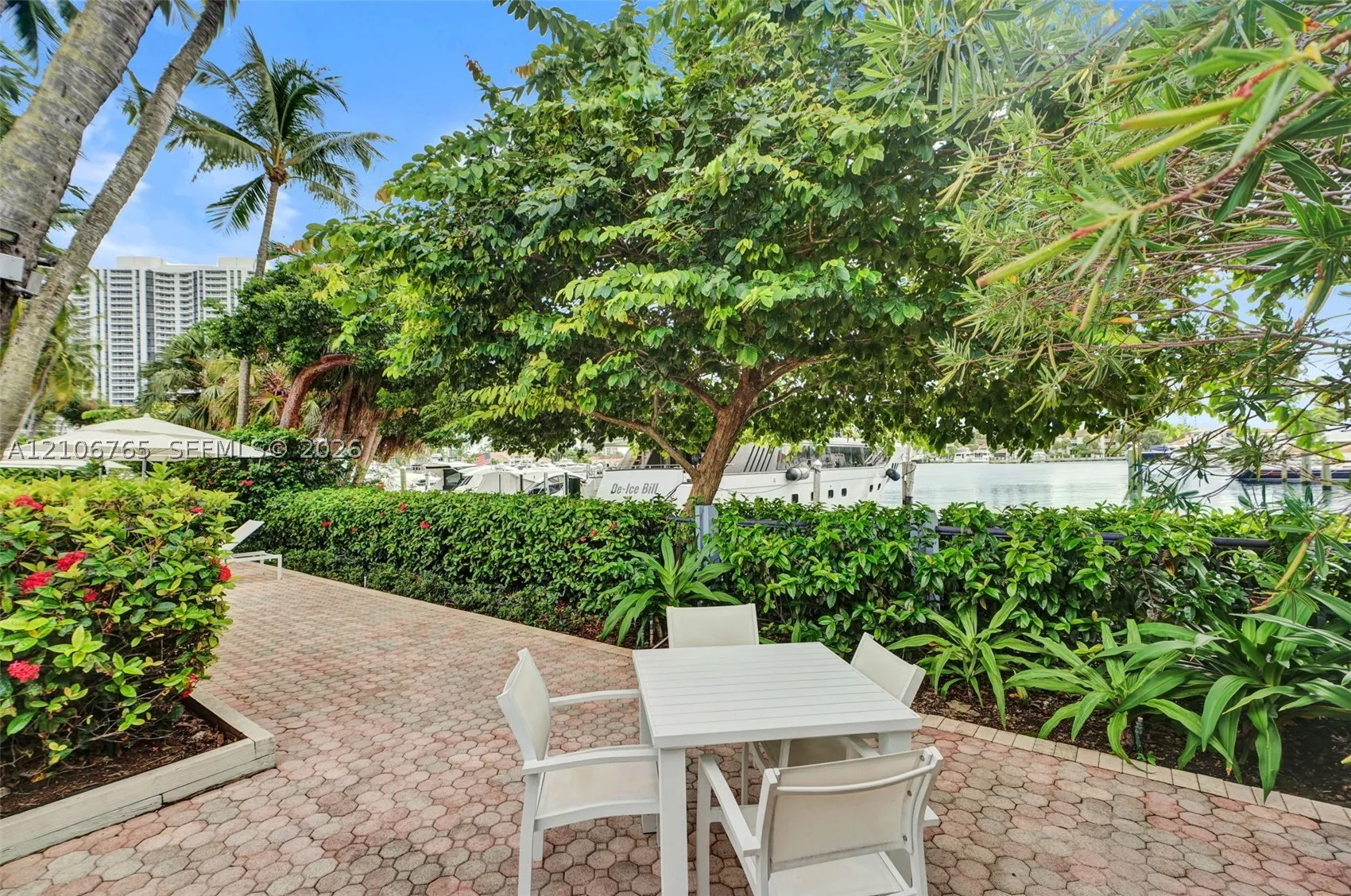 3598 Yacht Club Dr #901