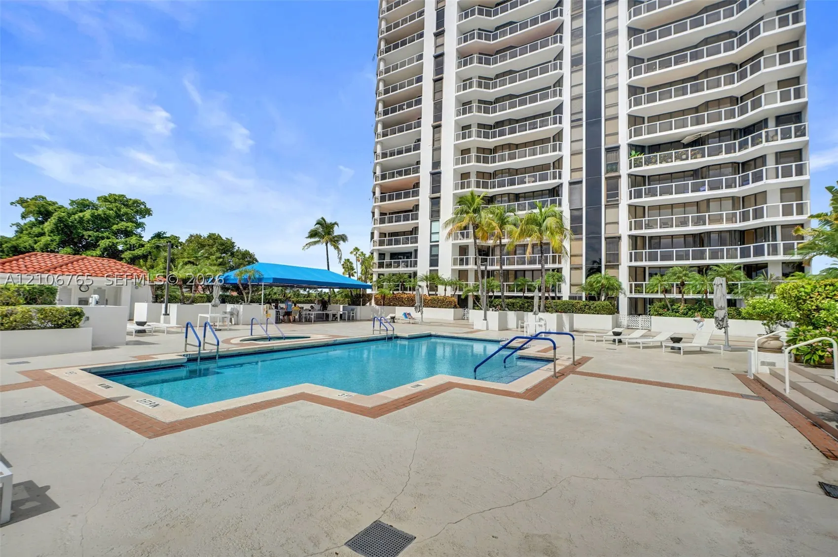 3598 Yacht Club Dr #901