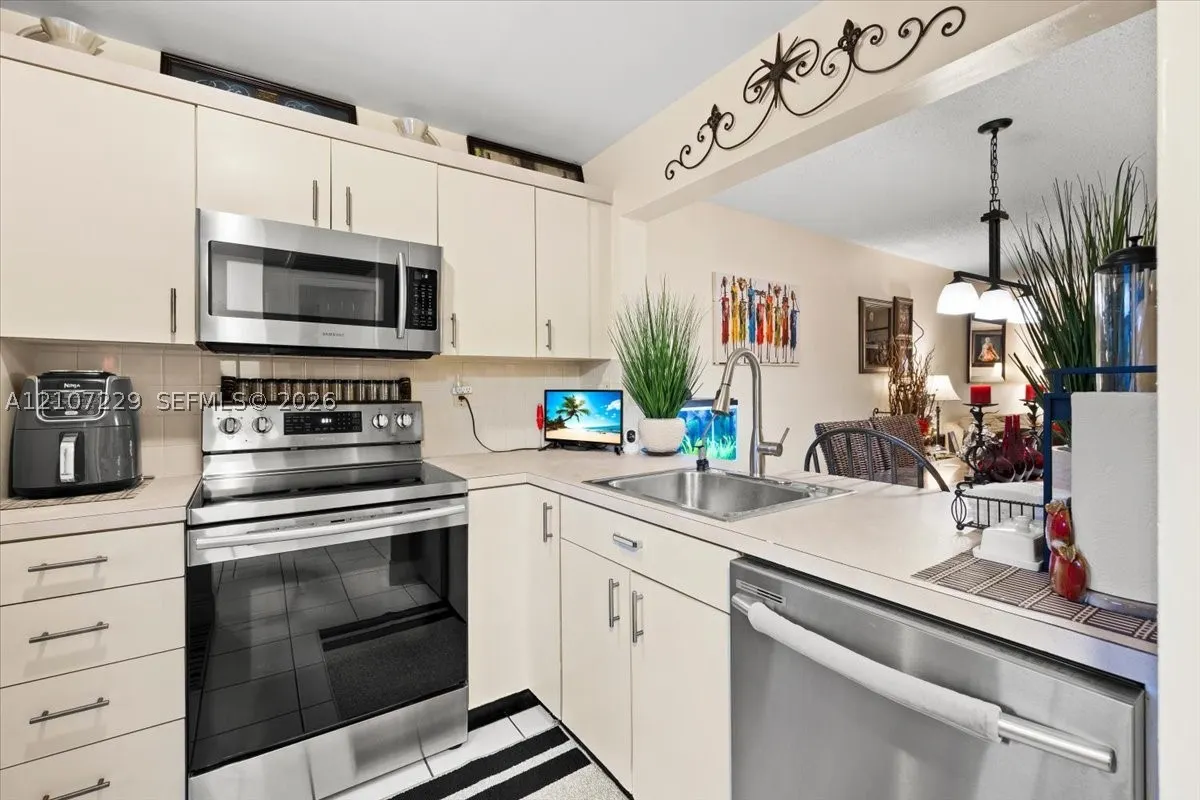 422 NE 210th Cir Ter #205-1