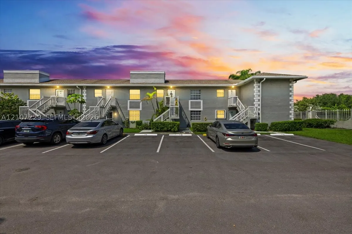 422 NE 210th Cir Ter #205-1