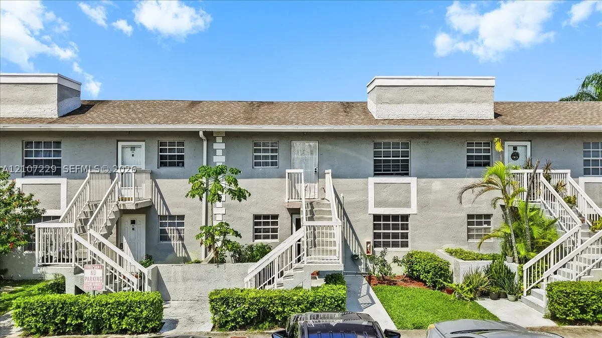 422 NE 210th Cir Ter #205-1