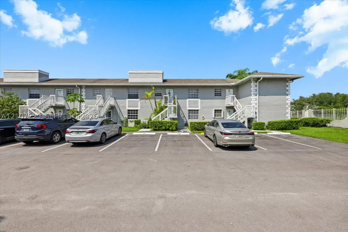 422 NE 210th Cir Ter #205-1