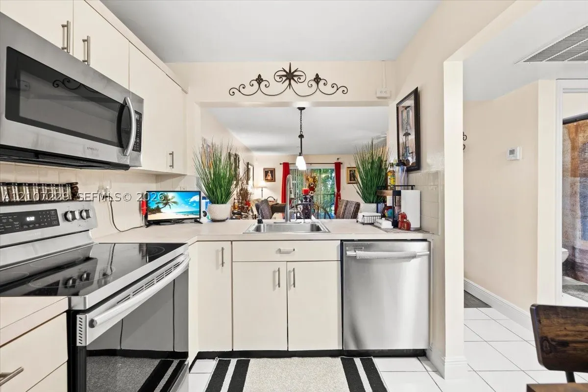 422 NE 210th Cir Ter #205-1
