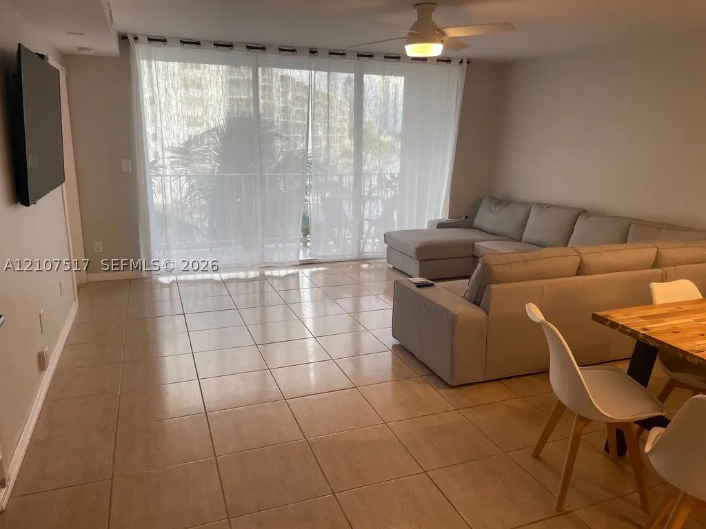 16531 NE 35th Ave #402-11