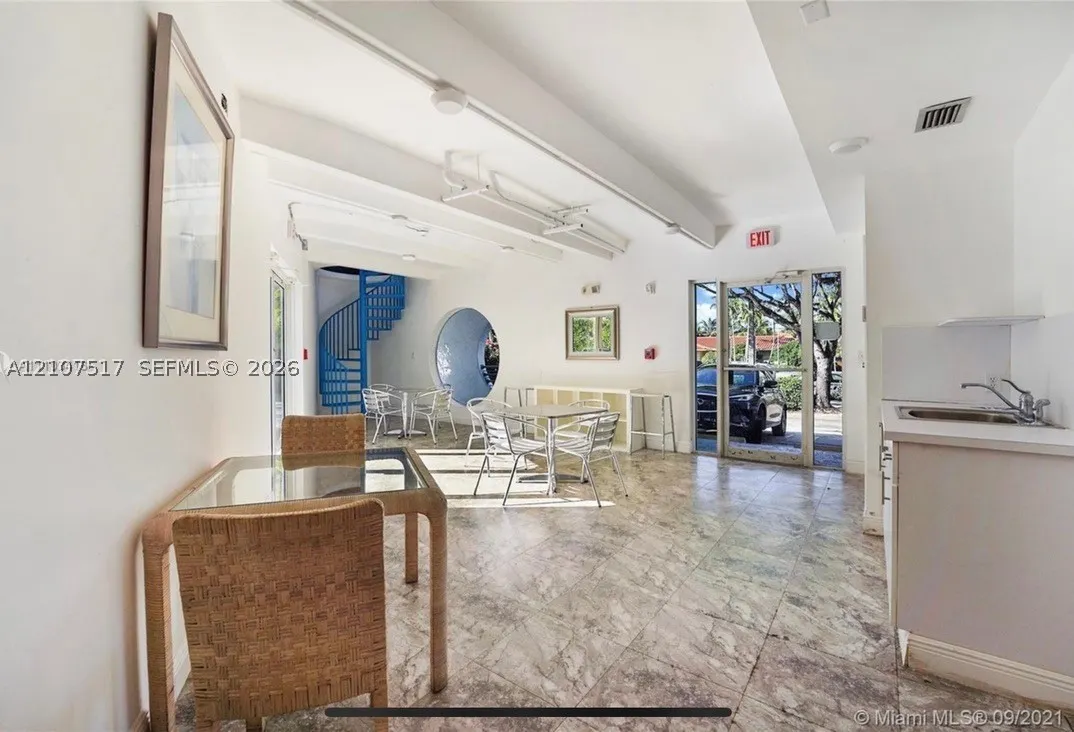 16531 NE 35th Ave #402-11