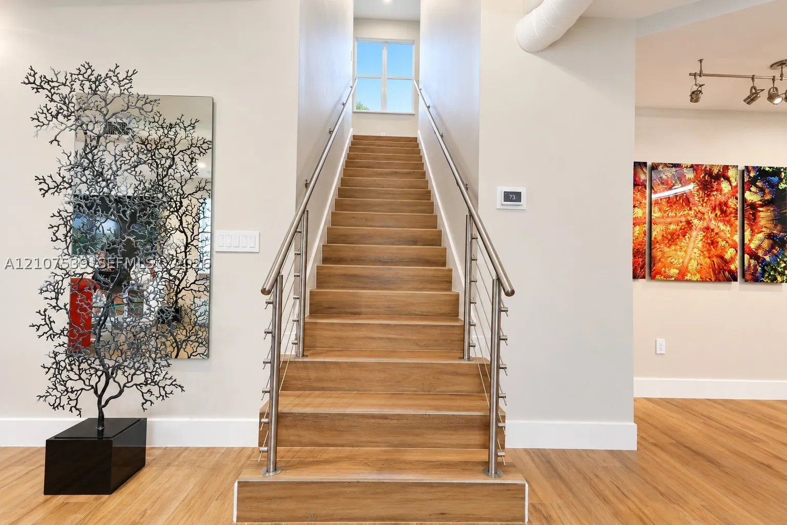 20 Center Ln