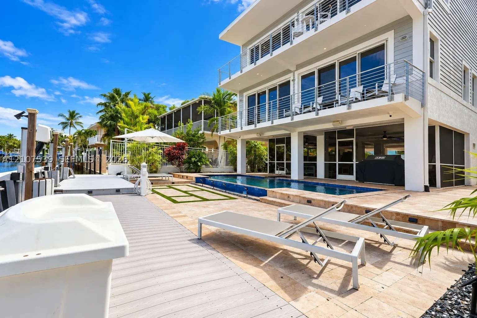 20 Center Ln