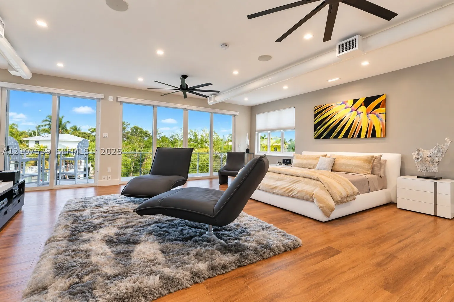 20 Center Ln
