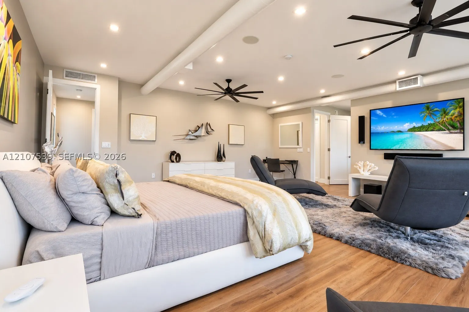 20 Center Ln