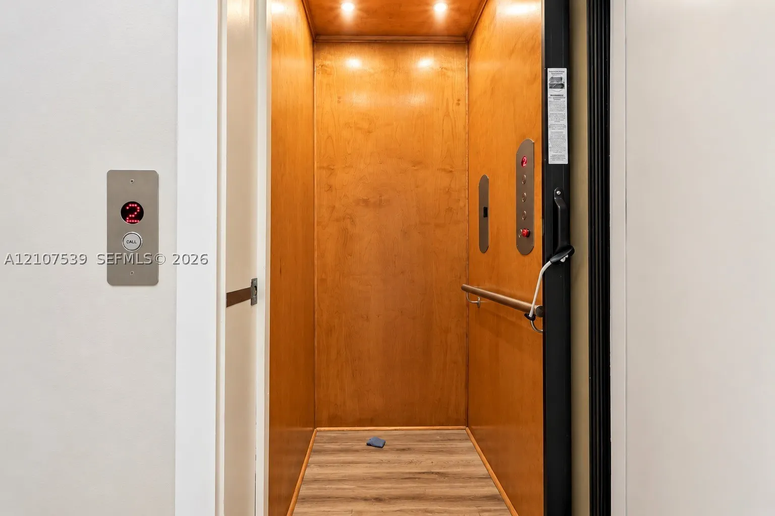 20 Center Ln